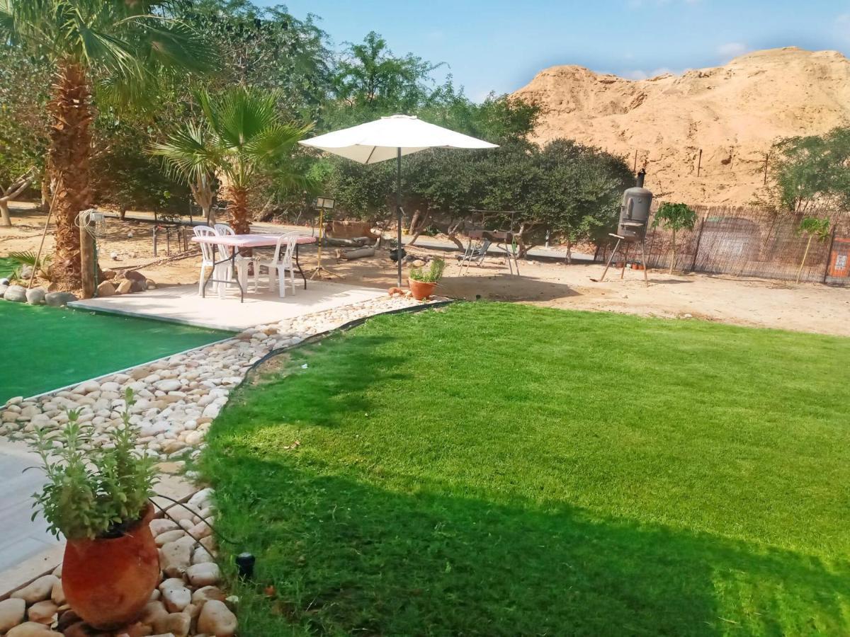Villa Desert chilling - סתלבט במדבר Neot HaKikar Exterior foto
